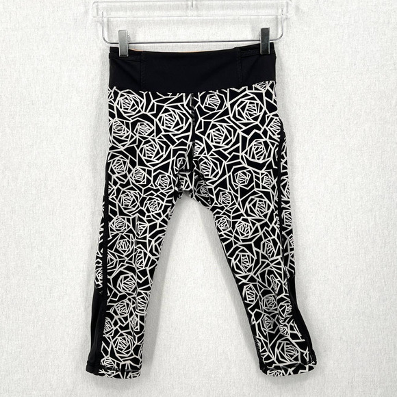 lululemon athletica Pants - LULULEMON Pants Womens 4 Real Quick Crop Full-On Luxtreme Posey Black White